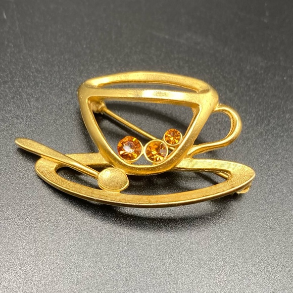 Jewelry - Gold Toned Tea Cup Saucer Pin. Topaz rhinestones